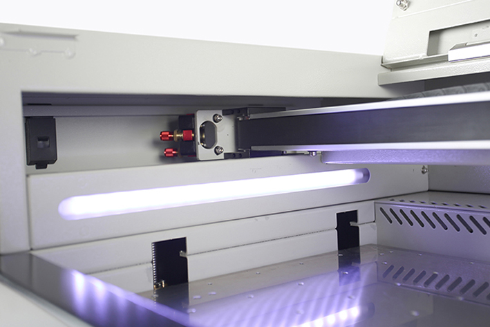 close up of laser bed on the MIRA5Legacy model